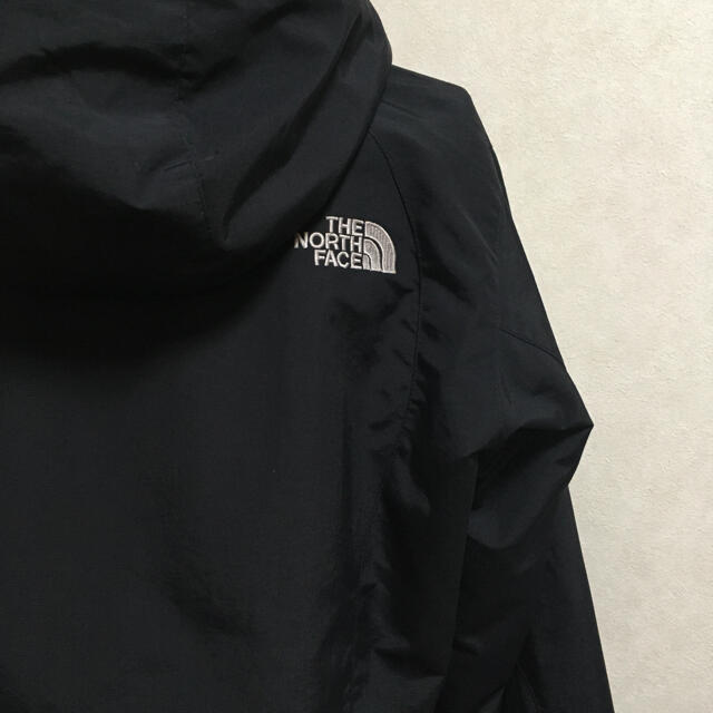 THE NORTH FACE(ザノースフェイス)の良品！ノースフェイスレディースブラックマウンテンパーカー レディースのジャケット/アウター(ナイロンジャケット)の商品写真