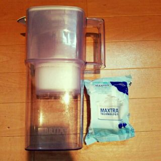 BRITA カートリッジ１個付き(浄水機)