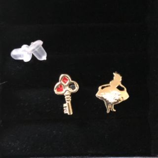 不思議の国のアリス　ピアス(ピアス)