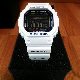 ジーショック(G-SHOCK)の G-SHOCKG-LIDE 電波ソーラーホワイト GWX-5600C-7JF (腕時計(デジタル))