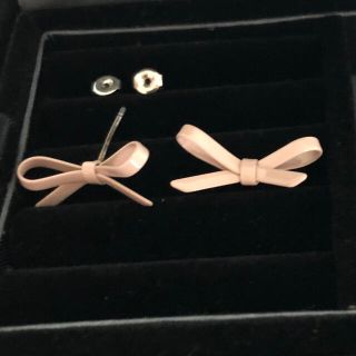 リボンのピアス(ピアス)