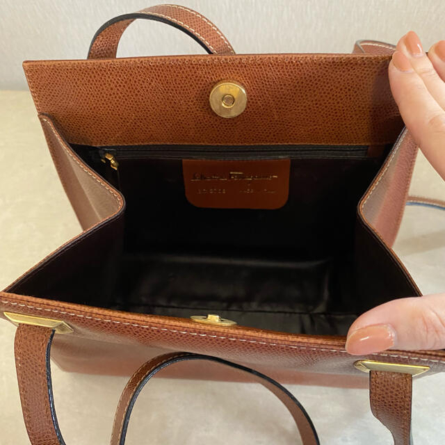 値下げしました！Salvatore Ferragamo ハンドバッグ | namira.mc