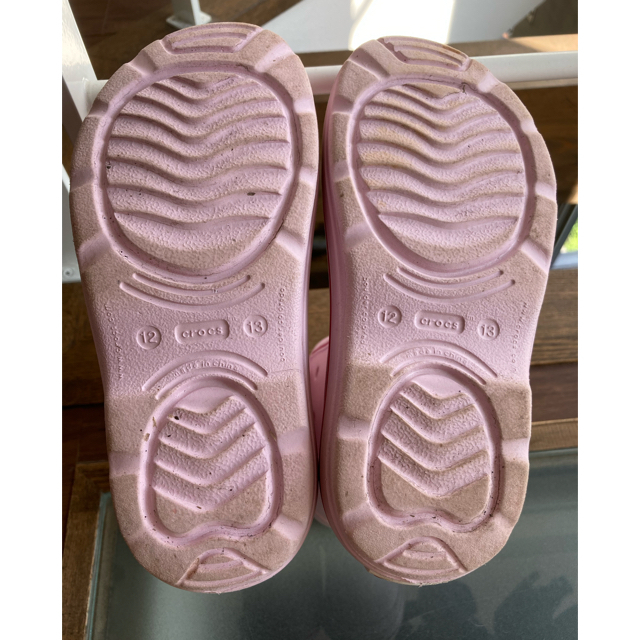 crocs(クロックス)のCrocs 子ども用長靴　ハローキティコラボ キッズ/ベビー/マタニティのキッズ靴/シューズ(15cm~)(長靴/レインシューズ)の商品写真