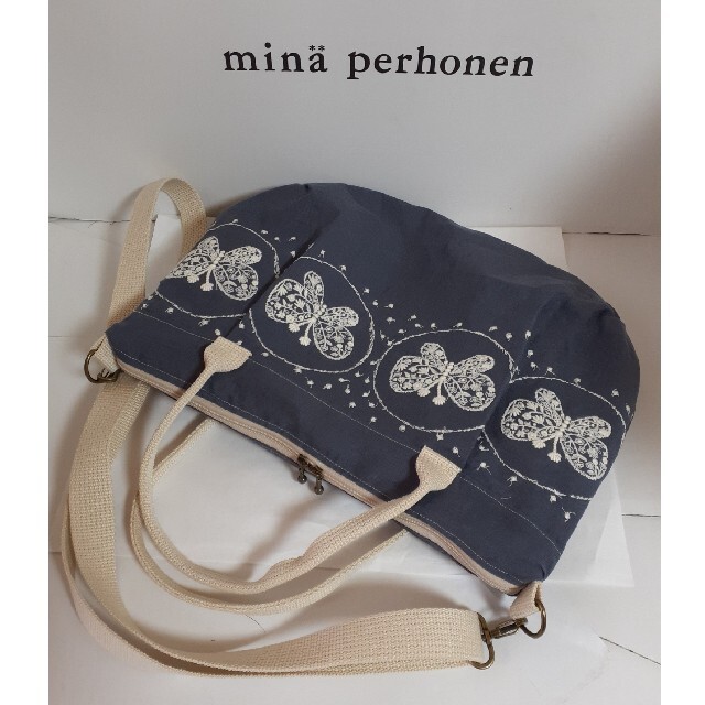 mina perhonen(ミナペルホネン)のクラムボンちゃん様専用❗ぷっくりマチのプリーツ入り💓ショルダー付き保冷バッグ インテリア/住まい/日用品のキッチン/食器(弁当用品)の商品写真