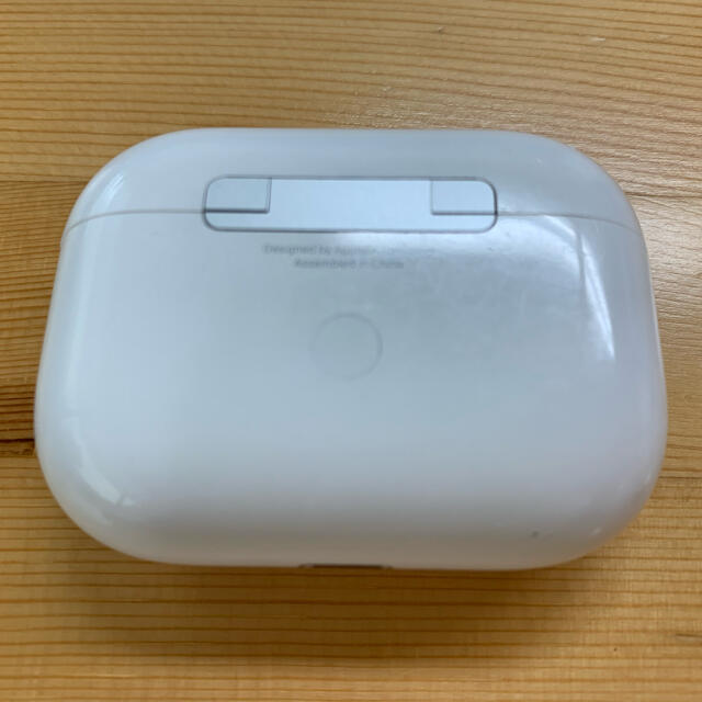 Apple(アップル)の【GW特価】AirPods pro ケースのみ スマホ/家電/カメラのオーディオ機器(ヘッドフォン/イヤフォン)の商品写真