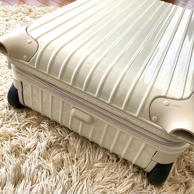 正規品　RIMOWA リモワ  サルサ 35L  機内持ち込み　スーツケース