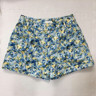 インデックス(INDEX)のINDEX　花柄　ショートパンツ(ショートパンツ)