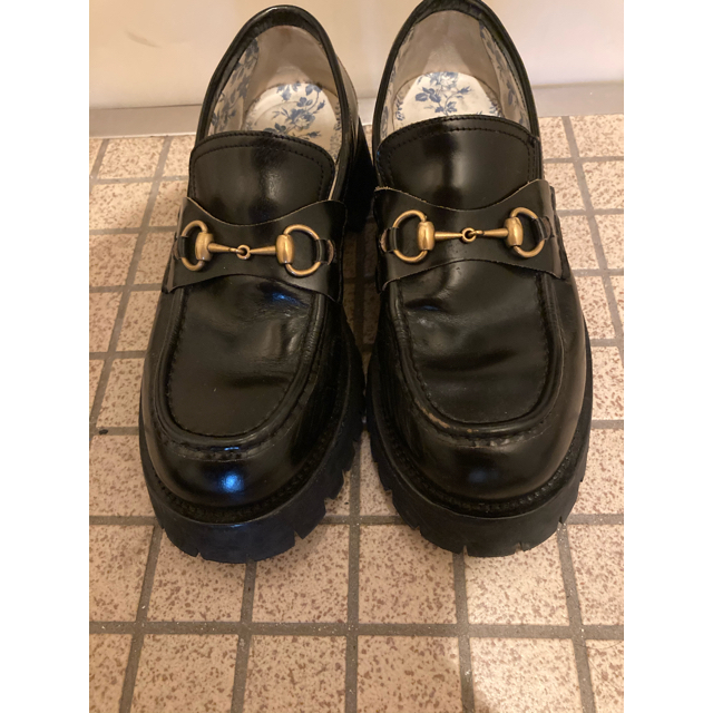 Gucci(グッチ)の【付属品完備】GUCCI ブラックレザー　ローファー　8 メンズの靴/シューズ(ブーツ)の商品写真