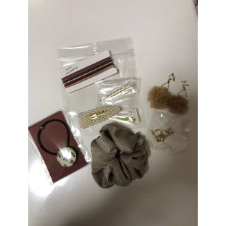 3coins ワイヤーポニー エコレザー 紐アレンジの通販 ラクマ 3coins ワイヤーポニー エコレザー 紐アレンジの通販 ラクマ