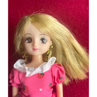 タカラトミー(Takara Tomy)のリカちゃん人形　本体　洋服付き(ぬいぐるみ/人形)