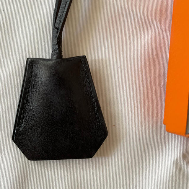 Hermes(エルメス)のエルメス HERMES クロシェット 黒　レザー  レディースのアクセサリー(ネックレス)の商品写真