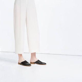 ザラ(ZARA)のZARA フラットレザースリッパサンダル(バレエシューズ)