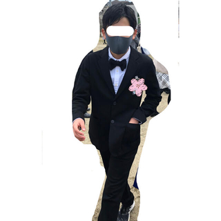 ユニクロ(UNIQLO)のUNIQLOスーツ一式セット（蝶ネクタイ付き）(ドレス/フォーマル)