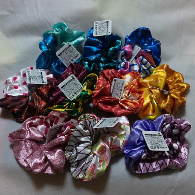 専用ページ(ハル様)鬼滅の刃 しのぶ柄他 シュシュ20点 エンタメ/ホビーのアニメグッズ(その他)の商品写真