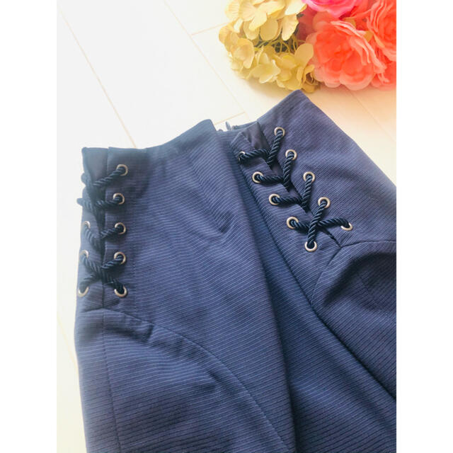 J&R(ジェイアンドアール)の高級ジェイ＆アール　リボン　スカート　美品 レディースのスカート(ミニスカート)の商品写真