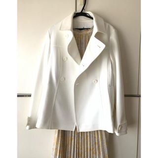 クレージュ(Courreges)の試着のみの美品🌟クレージュ白ストレッチジャケット(ナイロンジャケット)