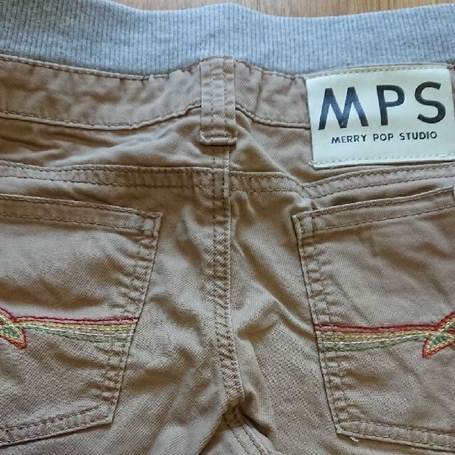 MPS(エムピーエス)のMPS チノパン 120 ストレート キッズ/ベビー/マタニティのキッズ服男の子用(90cm~)(パンツ/スパッツ)の商品写真