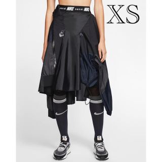 サカイ(sacai)の【美品】sacai x NIKE コラボ 再構築スカート XSサイズ(ひざ丈スカート)