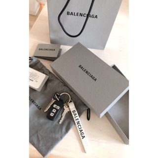 バレンシアガ(Balenciaga)のにゃん吉様専用　バレンシアガ　キーリング　正規品　ホワイト(キーホルダー)