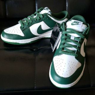 ナイキ(NIKE)のNIKE DUNK LOW RETRO  ダンク ロー レトロ(スニーカー)