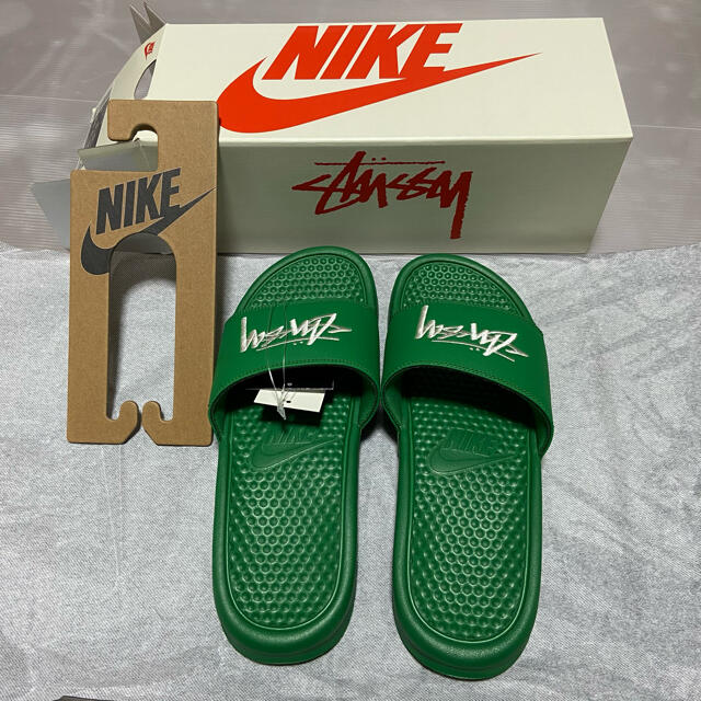 STUSSY(ステューシー)のナイキ×ストゥーシー　NIKE×STUSSYベナッシサンダル緑　新品未使用！ メンズの靴/シューズ(サンダル)の商品写真