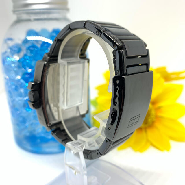 トミーヒルフィガー　メンズ腕時計　スクエア型　デイト入り　新品電池です☆