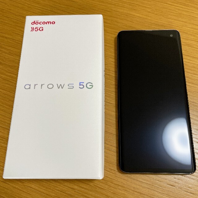 【SIMロック解除済み】arrows 5G F-51A チタニウムシルバー