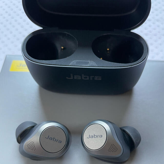 最終値下げ　Jabra Elite 85t Titanium Black スマホ/家電/カメラのオーディオ機器(ヘッドフォン/イヤフォン)の商品写真