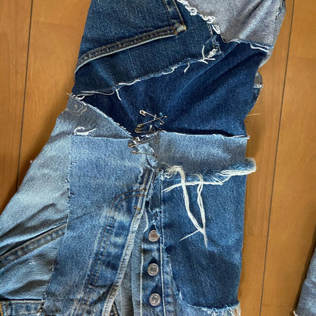 Levi's - リメイク リーバイス levis フレアパンツの通販 by Levi's - リメイク リーバイス levis フレアパンツの通販 by