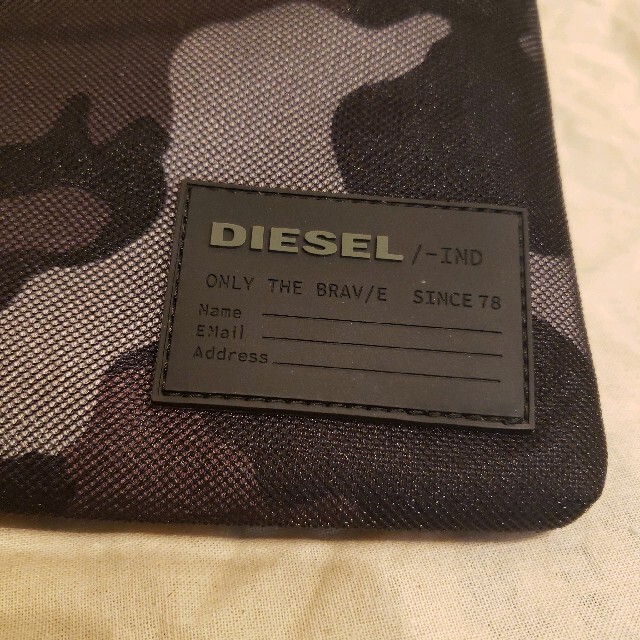 DIESEL(ディーゼル)のDIESEL DISCOVER-ME メッセンジャー バッグ 迷彩 メンズのバッグ(メッセンジャーバッグ)の商品写真