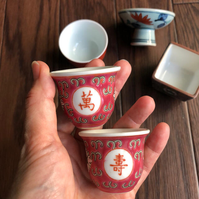 《国産陶芸品》5客セット 華やかな盃・ぐい呑・杯・お猪口　〜陶磁器③〜 インテリア/住まい/日用品のキッチン/食器(グラス/カップ)の商品写真