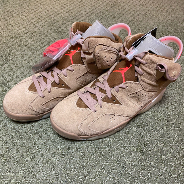 NIKE(ナイキ)のNike jordan6 travis scott メンズの靴/シューズ(スニーカー)の商品写真