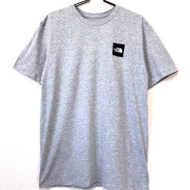 THE NORTH FACE(ザノースフェイス)の清涼感 ♪ ノースフェイス BOXロゴ Tシャツ ライトグレー  3XL 4L メンズのトップス(Tシャツ/カットソー(半袖/袖なし))の商品写真