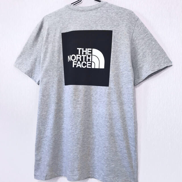 THE NORTH FACE(ザノースフェイス)の清涼感 ♪ ノースフェイス BOXロゴ Tシャツ ライトグレー  3XL 4L メンズのトップス(Tシャツ/カットソー(半袖/袖なし))の商品写真