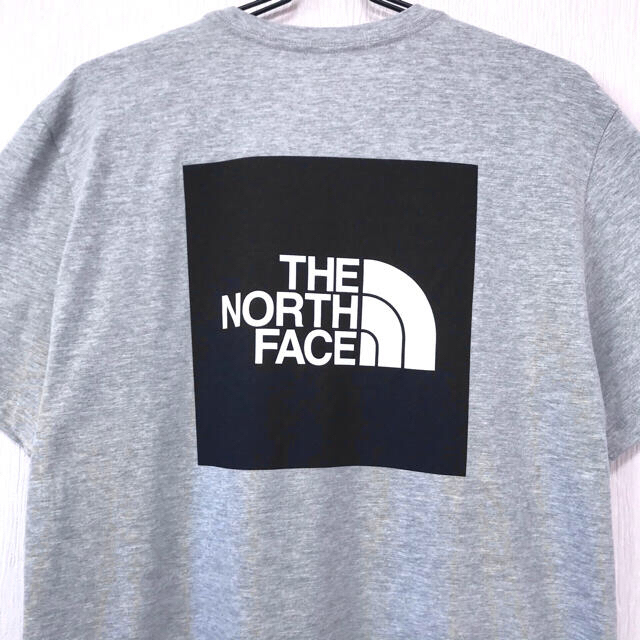 THE NORTH FACE(ザノースフェイス)の清涼感 ♪ ノースフェイス BOXロゴ Tシャツ ライトグレー  3XL 4L メンズのトップス(Tシャツ/カットソー(半袖/袖なし))の商品写真