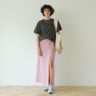 シールームリン(SeaRoomlynn)の完売新品searoomlynn PAPER KNIT スリットスカート　PINK(ロングスカート)