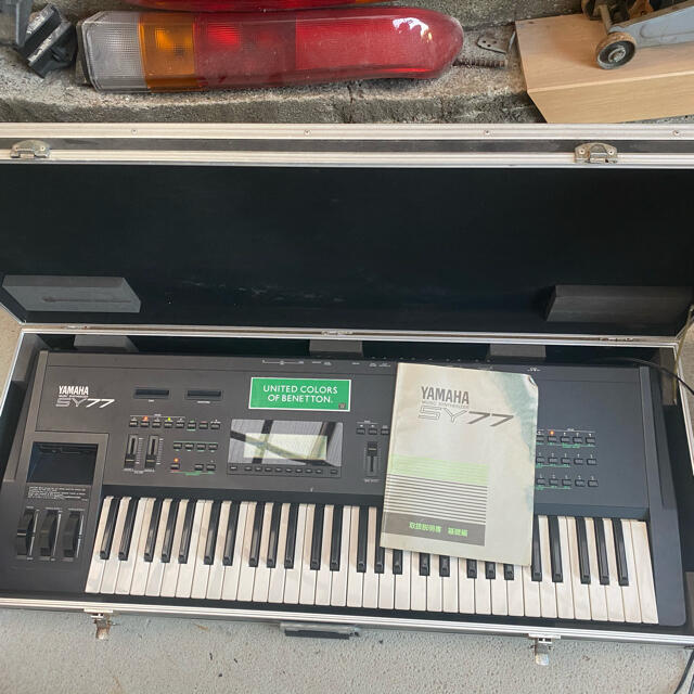 ヤマハ(ヤマハ)のYAMAHA SY77 ハードケース付き 楽器の楽器 その他(その他)の商品写真