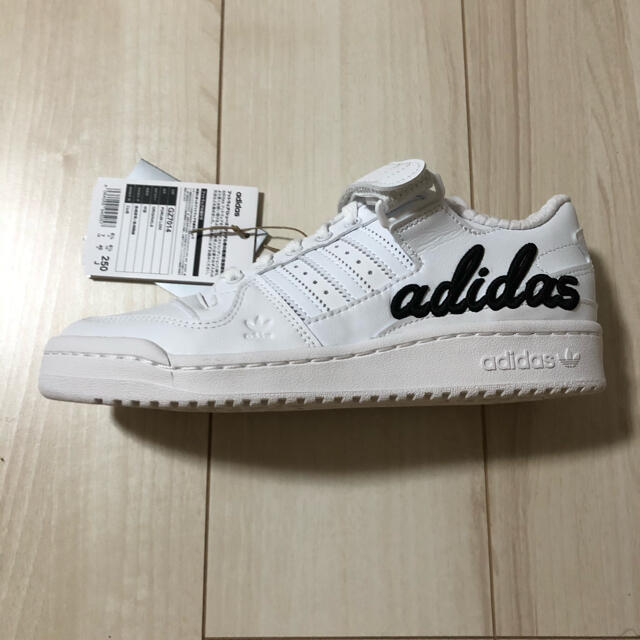 めるる監修 atmos x adidas ORIGINALS FORUM LOW