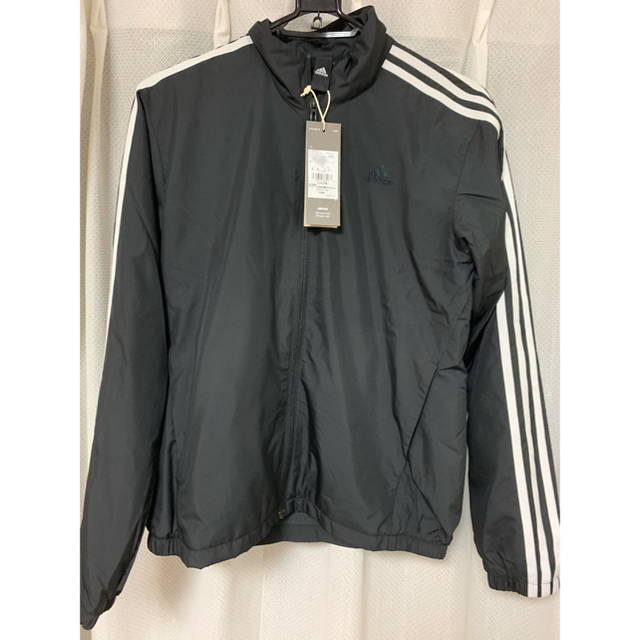 adidas(アディダス)の『新品』アディダス レディース ウインドジャケット レディースのジャケット/アウター(ナイロンジャケット)の商品写真