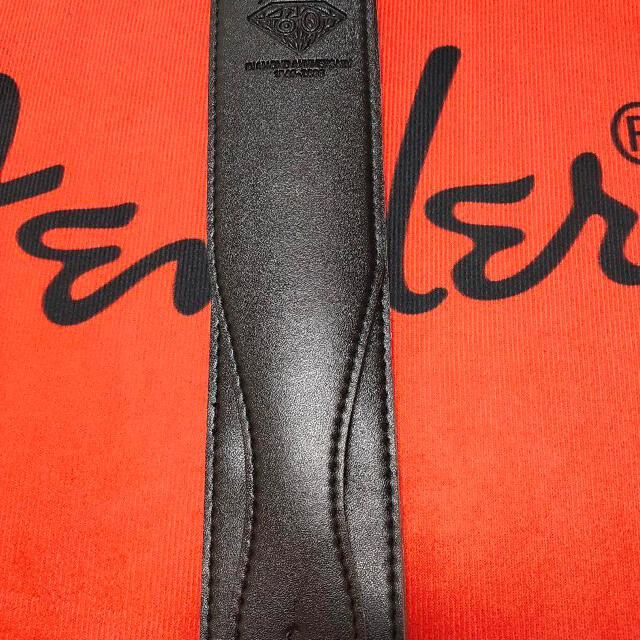 【新品】 Fender フェンダー ギター ストラップ レザー 黒 ブラック 楽器のギター(ストラップ)の商品写真