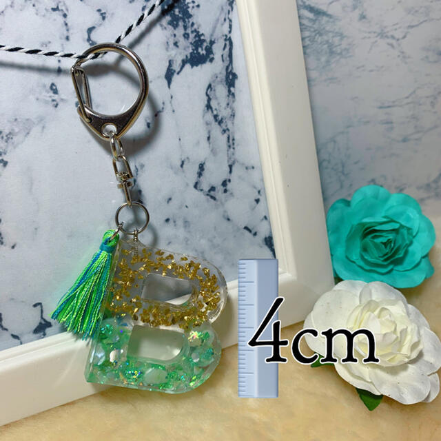 レジンイニシャルキーホルダー B の通販 By M01accessory S Shop ラクマ