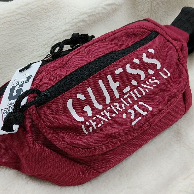 GUESS(ゲス)の☆GUESS☆ウエストバッグ　新品 レディースのバッグ(ボディバッグ/ウエストポーチ)の商品写真