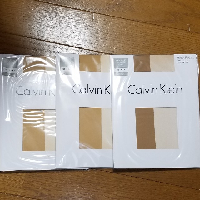 Calvin Klein(カルバンクライン)の新品⭐Calvin Klein　ストッキング　３枚セット レディースのレッグウェア(タイツ/ストッキング)の商品写真