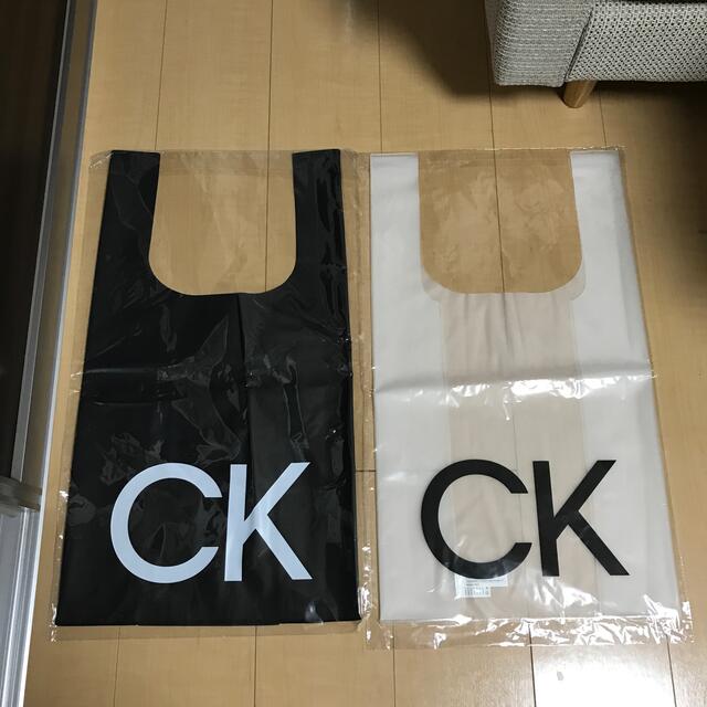 Calvin Klein(カルバンクライン)のCalvin Klein  TPUエコバッグ（白・黒2個セット） レディースのバッグ(エコバッグ)の商品写真