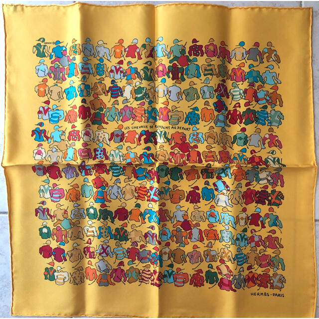 未使用 超美品 エルメス スカーフ プチカレ 箱付き 未使用 超美品 エルメス スカーフ プチカレ 箱付き