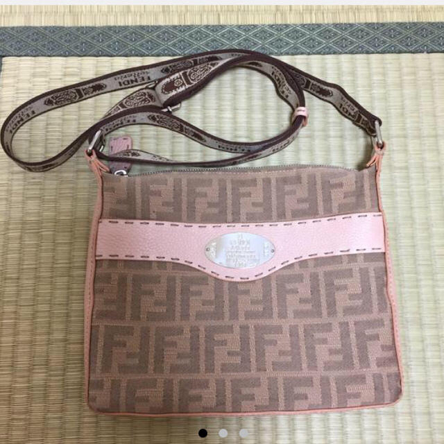 フェンディ セレリア ショルダーバッグ ズッカ ピンク | ochge.org