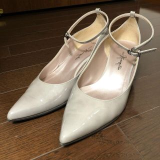 ギンザカネマツ(GINZA Kanematsu)の銀座カネマツ　グレー　エナメルパンプス　23.5センチ(ハイヒール/パンプス)