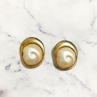 アッシュペーフランス(H.P.FRANCE)のVintage ＊ frame pearl earring(イヤリング)