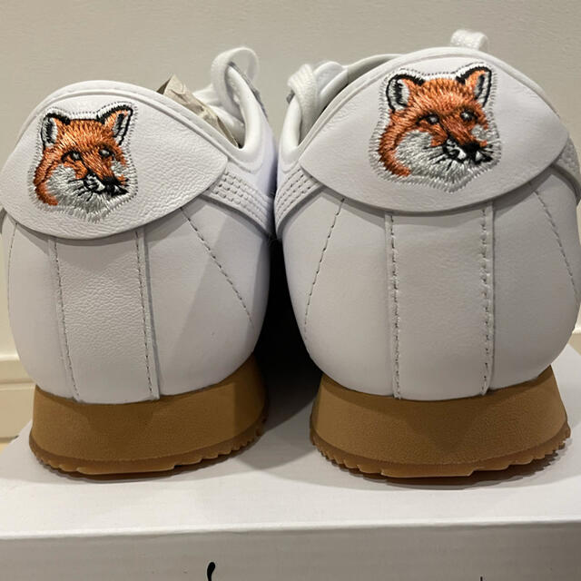 MAISON KITSUNE'(メゾンキツネ)のMAISONKITSUNE PUMA ROMA キツネローマ レディースの靴/シューズ(スニーカー)の商品写真