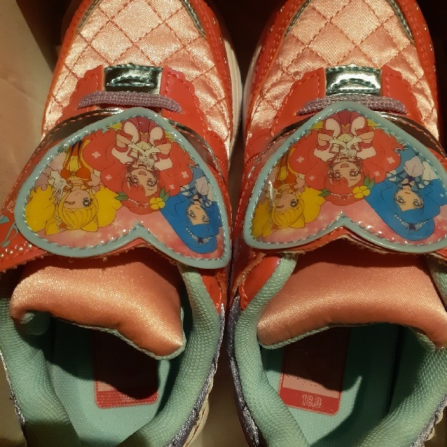 BANDAI(バンダイ)のヒーリングッと　プリキュア　靴 キッズ/ベビー/マタニティのキッズ靴/シューズ(15cm~)(スニーカー)の商品写真